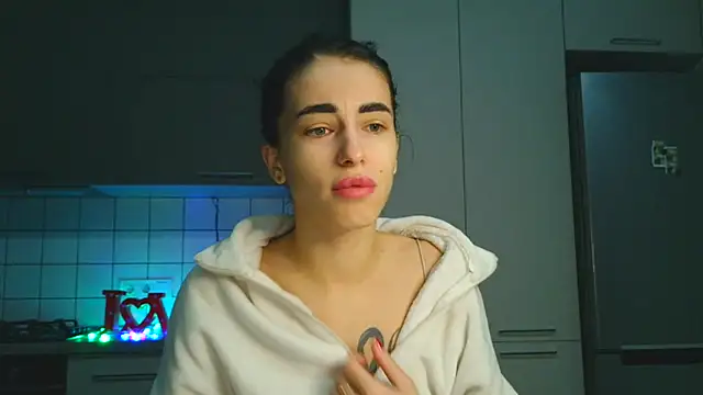 EvaMelnik online show from October 2025 03:45:01 PM