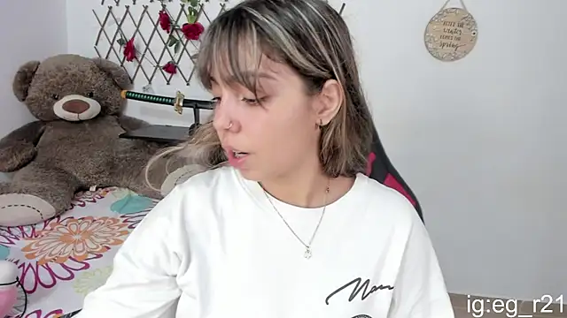 Snapshot of emma_grays2 chatting on October 2025 05:41:02 AM emma grays2 online show from October 2025 05:41:02 AM