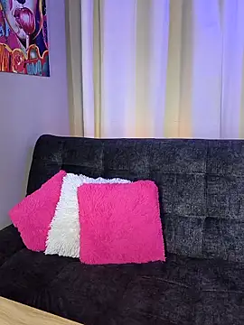 Snapshot of Eve__Queen chatting on October 2025 05:43:02 PM Eve Queen online show from October 2025 05:43:02 PM