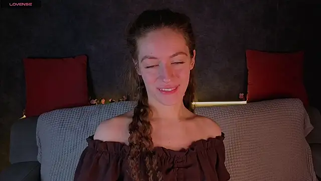 Agnes Wells online show from May 2026 03:12:02 AM