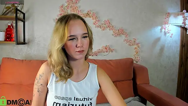 Snapshot of Casey_Sweeet chatting on September 2025 08:39:01 AM Casey Sweeet online show from September 2025 08:39:01 AM