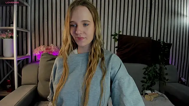 Casey Sweeet online show from April 2026 02:08:01 PM