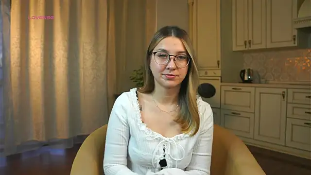 DarelleFaux online show from October 2025 03:14:01 AM