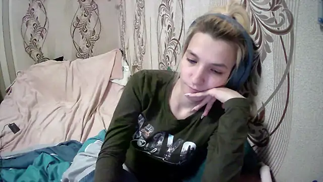 AlissaClark online show from April 2026 08:48:02 PM