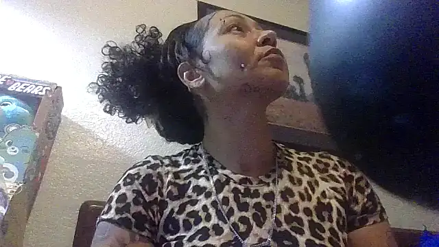 Flossee online show from September 2025 10:48:02 PM