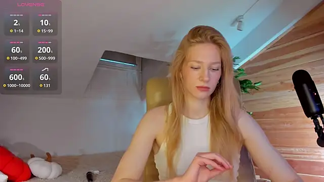 Snapshot of AuroraShoww chatting on November 2025 01:34:02 PM AuroraShoww online show from November 2025 01:34:02 PM