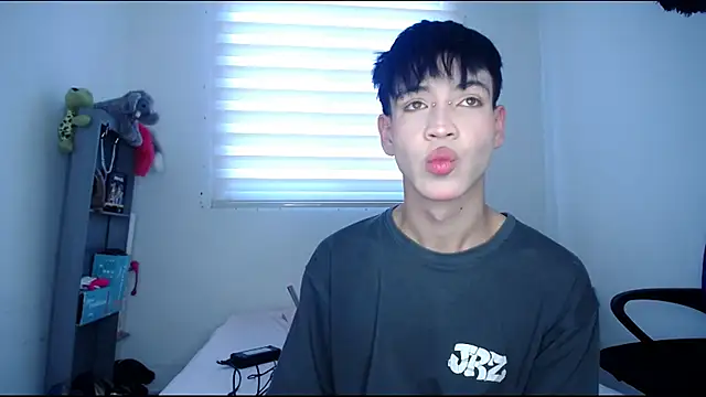 Snapshot of lucky_stricke chatting on September 2025 08:23:02 PM lucky stricke online show from September 2025 08:23:02 PM