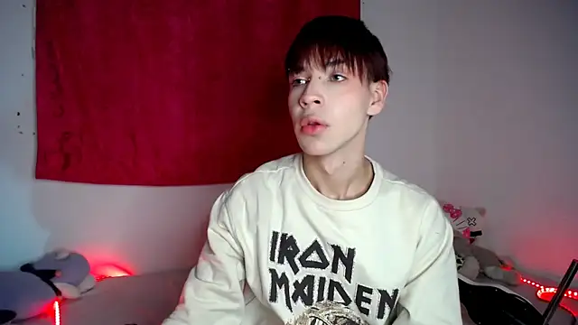 Snapshot of lucky_stricke chatting on December 2025 07:04:02 AM lucky stricke online show from December 2025 07:04:02 AM