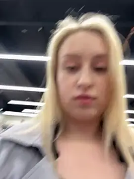 Snapshot of KassandraTress chatting on April 2026 10:57:01 AM KassandraTress online show from April 2026 10:57:01 AM