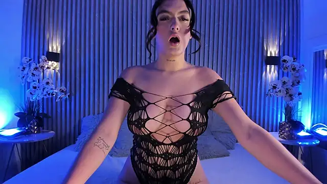 SOPHICOLLINS online show from June 2026 11:03:01 AM