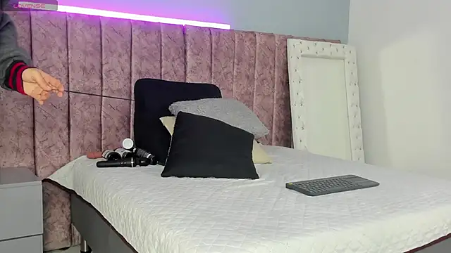  jasmine blush online show from January 2026 11:02:02 AM