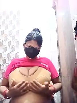 Snapshot of varnika chatting on February 2026 01:06:01 PM varnika online show from February 2026 01:06:01 PM