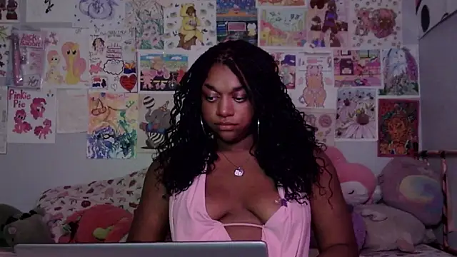XKimmyGreen online show from June 2026 04:45:01 AM