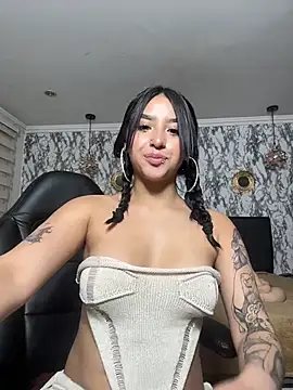 Luna-Smitt online show from October 2025 11:36:01 AM