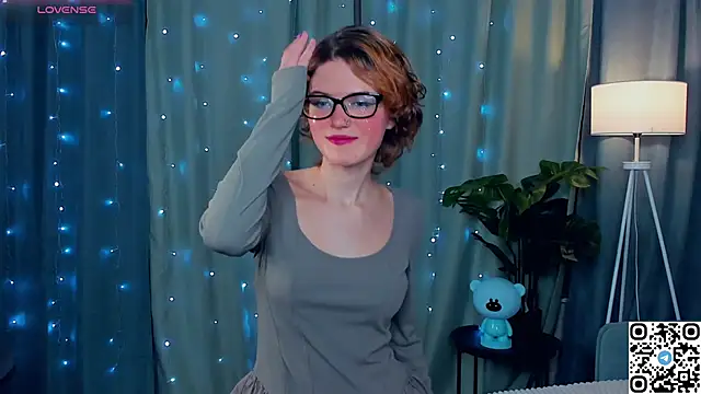 Snapshot of EdlinGathright chatting on December 2025 03:56:02 AM EdlinGathright online show from December 2025 03:56:02 AM