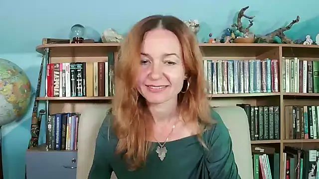 Foxilady357 online show from October 2025 02:28:01 PM