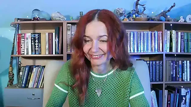 Foxilady357 online show from April 2026 01:52:02 PM