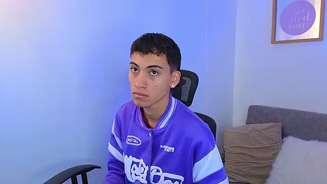 yulian vasquez online show from September 2025 12:20:01 PM