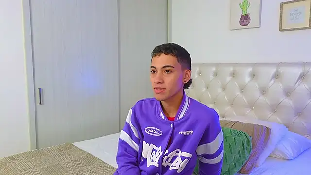 yulian vasquez online show from January 2026 07:39:02 PM