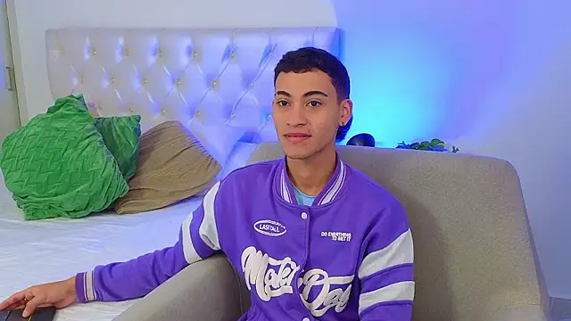 yulian vasquez online show from February 2026 12:26:01 PM