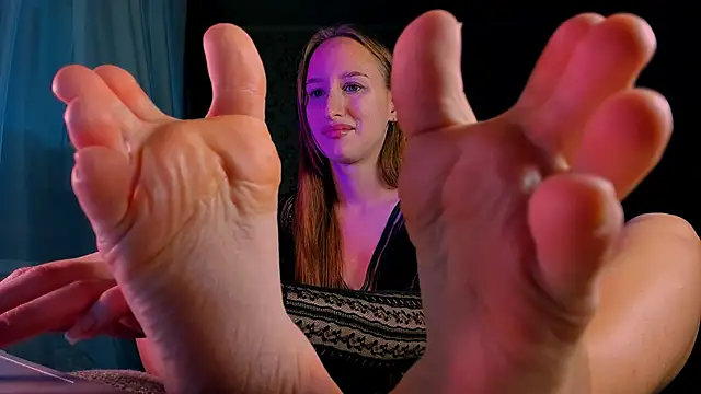 Snapshot of DarcySiren chatting on October 2025 10:38:01 AM DarcySiren online show from October 2025 10:38:01 AM