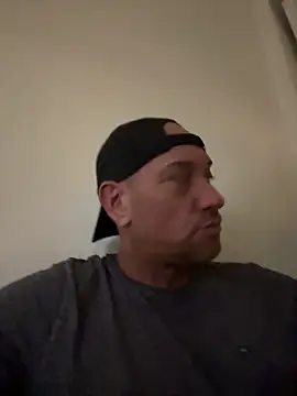 EUxCouple online show from November 2025 08:19:02 PM