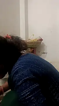 Guriya0076 online show from December 2025 04:22:01 AM