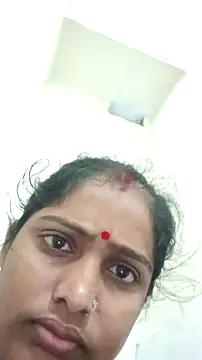 Guriya0076 online show from May 2026 11:43:01 PM