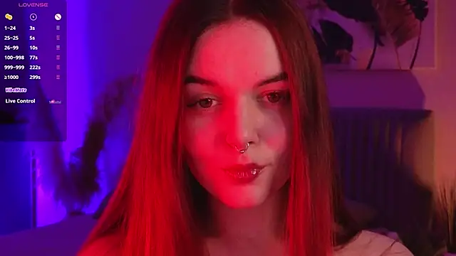 BellaDevile  online show from September 2025 02:00:02 PM