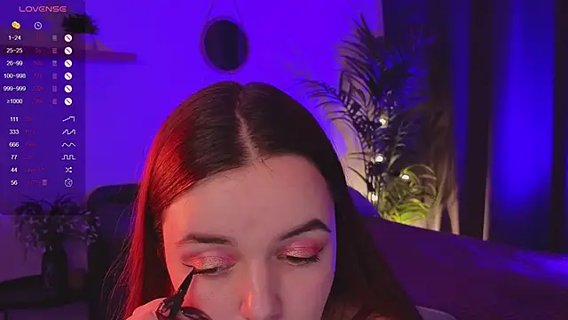 BellaDevile  online show from October 2025 07:28:02 AM