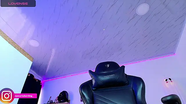 Nicorobinn online show from October 2025 08:10:01 PM