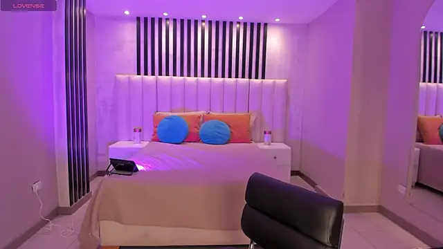 Snapshot of MilaLawrence chatting on March 2026 01:50:02 PM MilaLawrence online show from March 2026 01:50:02 PM