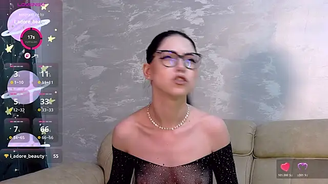 KaylaLewys online show from April 2026 05:30:01 PM