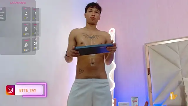 Snapshot of Ette_tay chatting on September 2025 09:30:01 PM Ette tay online show from September 2025 09:30:01 PM