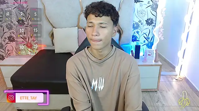 Snapshot of Ette_tay chatting on November 2025 03:16:02 AM Ette tay online show from November 2025 03:16:02 AM