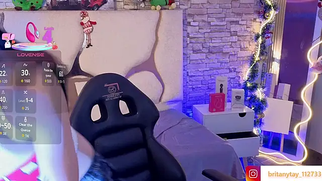 boyfox tay online show from January 2026 07:39:01 PM