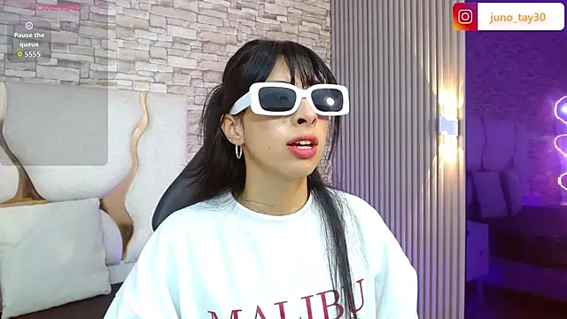 juno tay online show from October 2025 11:55:01 AM