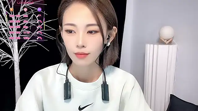 xiaoyue8888 online show from September 2025 02:16:01 AM