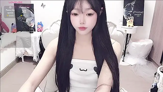 Snapshot of -EEBABY chatting on May 2026 04:04:02 PM -EEBABY online show from May 2026 04:04:02 PM
