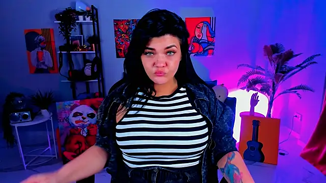 Snapshot of MaryHarrys chatting on October 2025 08:20:01 PM MaryHarrys online show from October 2025 08:20:01 PM