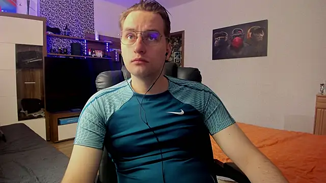 romiosabrino online show from May 2026 10:01:01 AM