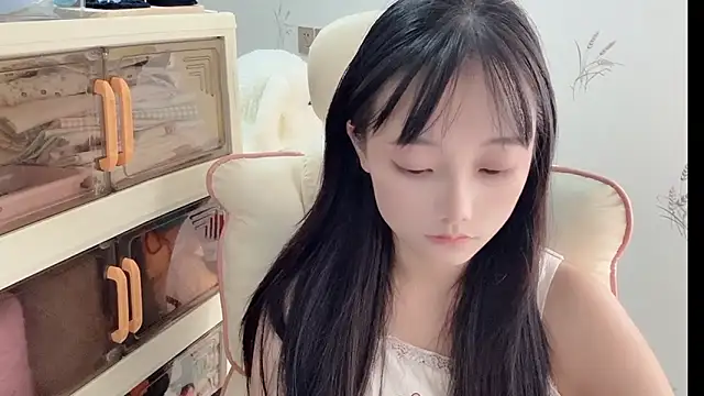 puppy-999 online show from September 2025 02:00:02 PM