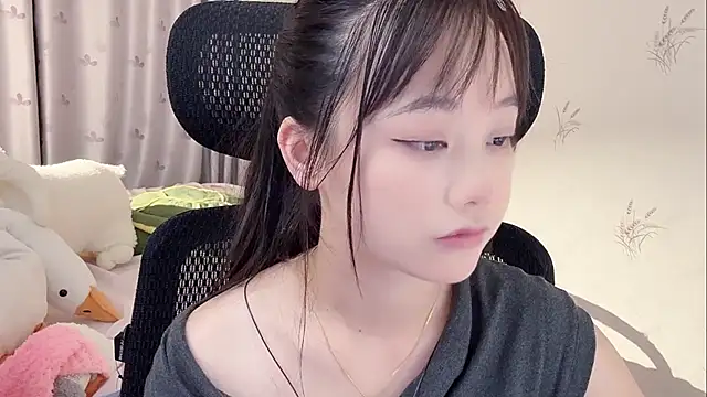 Snapshot of puppy-999 chatting on May 2026 12:12:01 PM puppy-999 online show from May 2026 12:12:01 PM