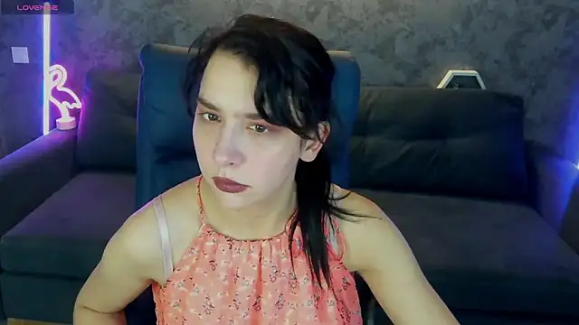 Snapshot of LiviaShy chatting on December 2025 08:05:01 PM LiviaShy online show from December 2025 08:05:01 PM