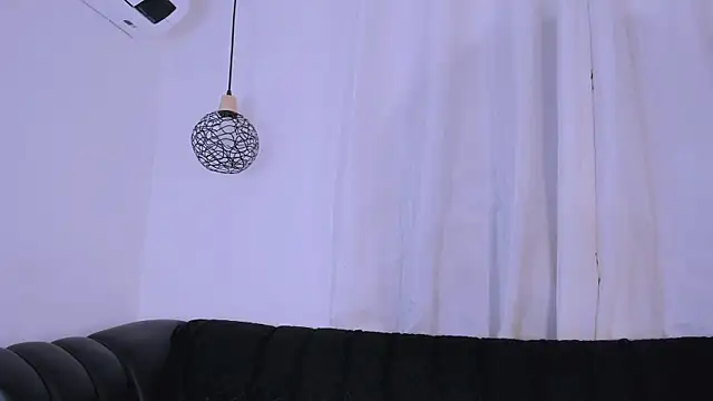 Snapshot of Akira_Hime chatting on October 2025 02:43:02 AM Akira Hime online show from October 2025 02:43:02 AM