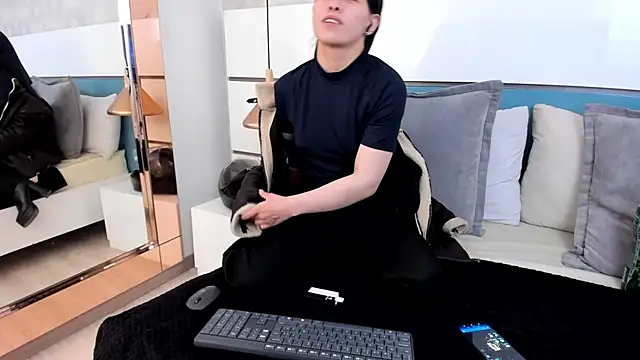 Ashkoreh online show from April 2026 07:38:02 PM