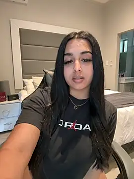 LilMisIndianx online show from October 2025 08:42:01 AM