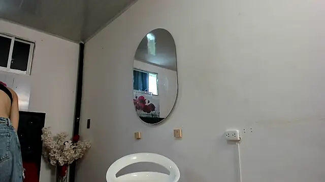 pinky f00x online show from June 2026 07:36:01 PM
