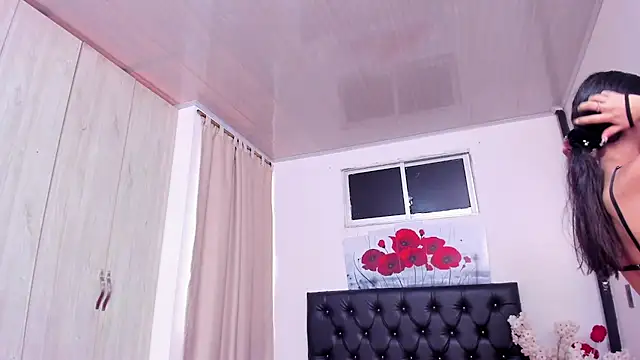 pinky f00x online show from June 2026 07:18:01 PM