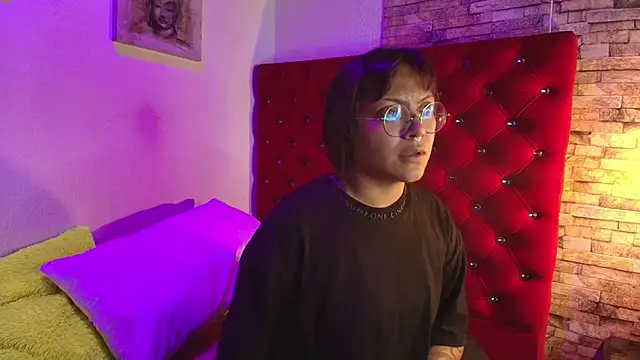 Victoria Thompson1 online show from October 2025 07:58:01 PM